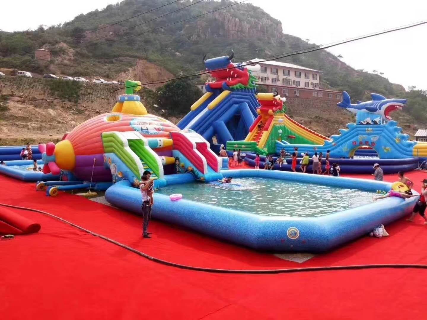 大观深海潜艇充气水上乐园